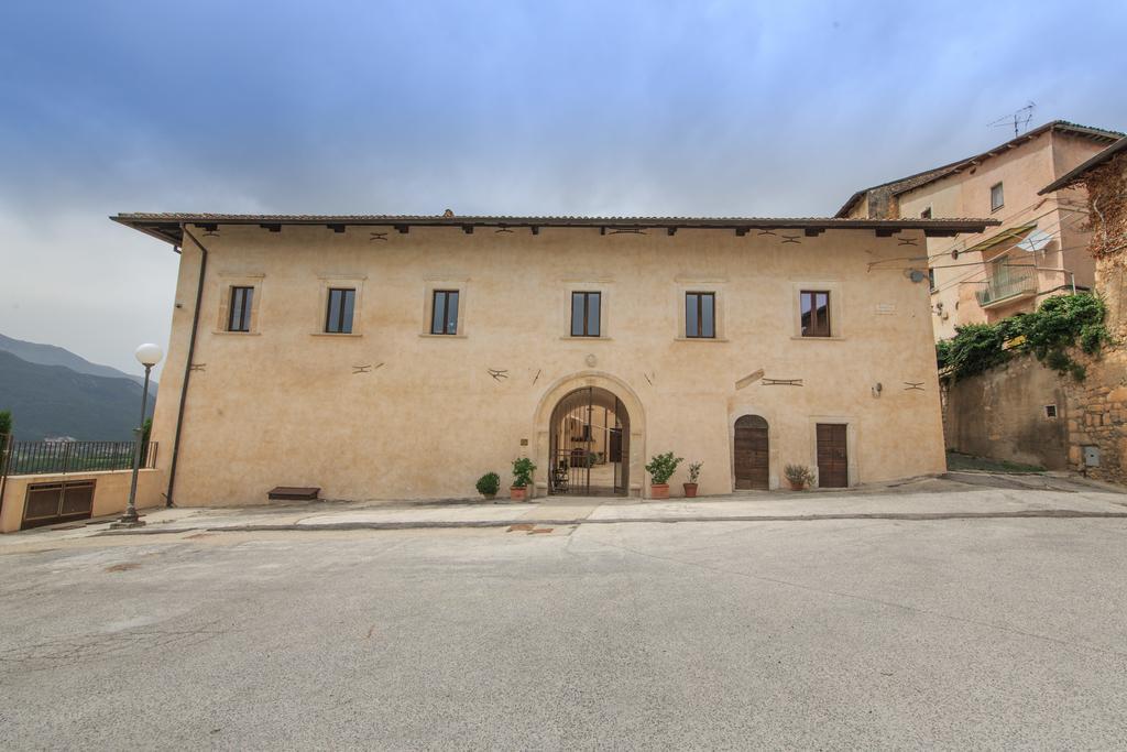 Отель Casa Rosati Fontecchio Экстерьер фото