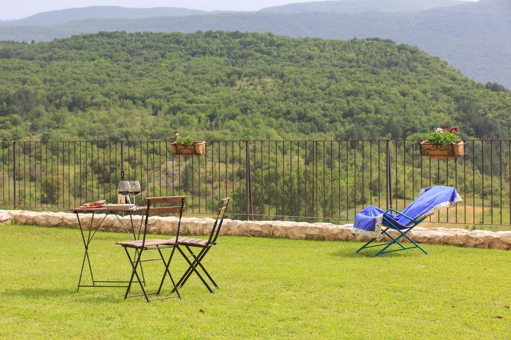 Отель Casa Rosati Fontecchio Экстерьер фото