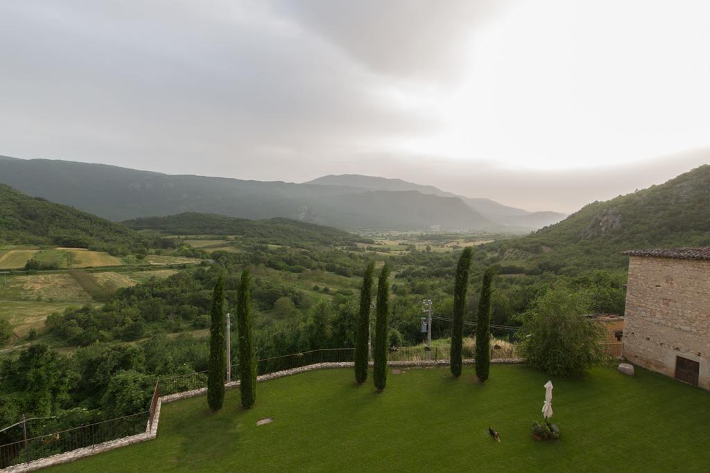 Отель Casa Rosati Fontecchio Экстерьер фото
