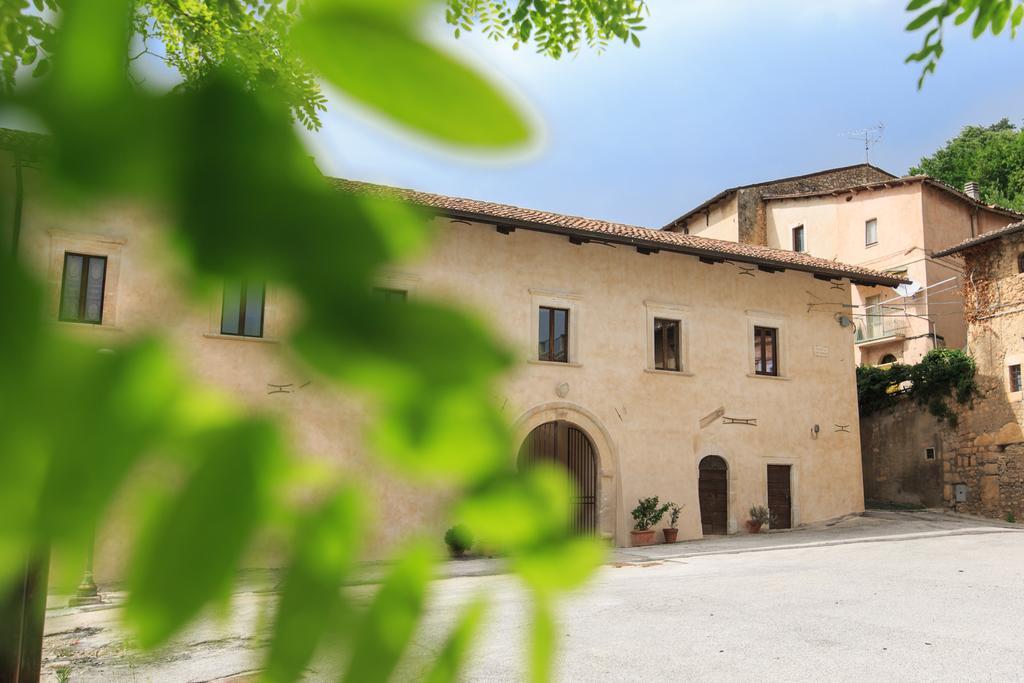 Отель Casa Rosati Fontecchio Экстерьер фото