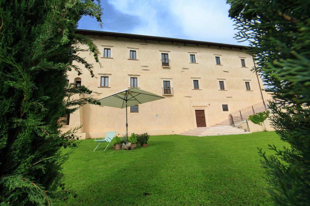 Отель Casa Rosati Fontecchio Экстерьер фото